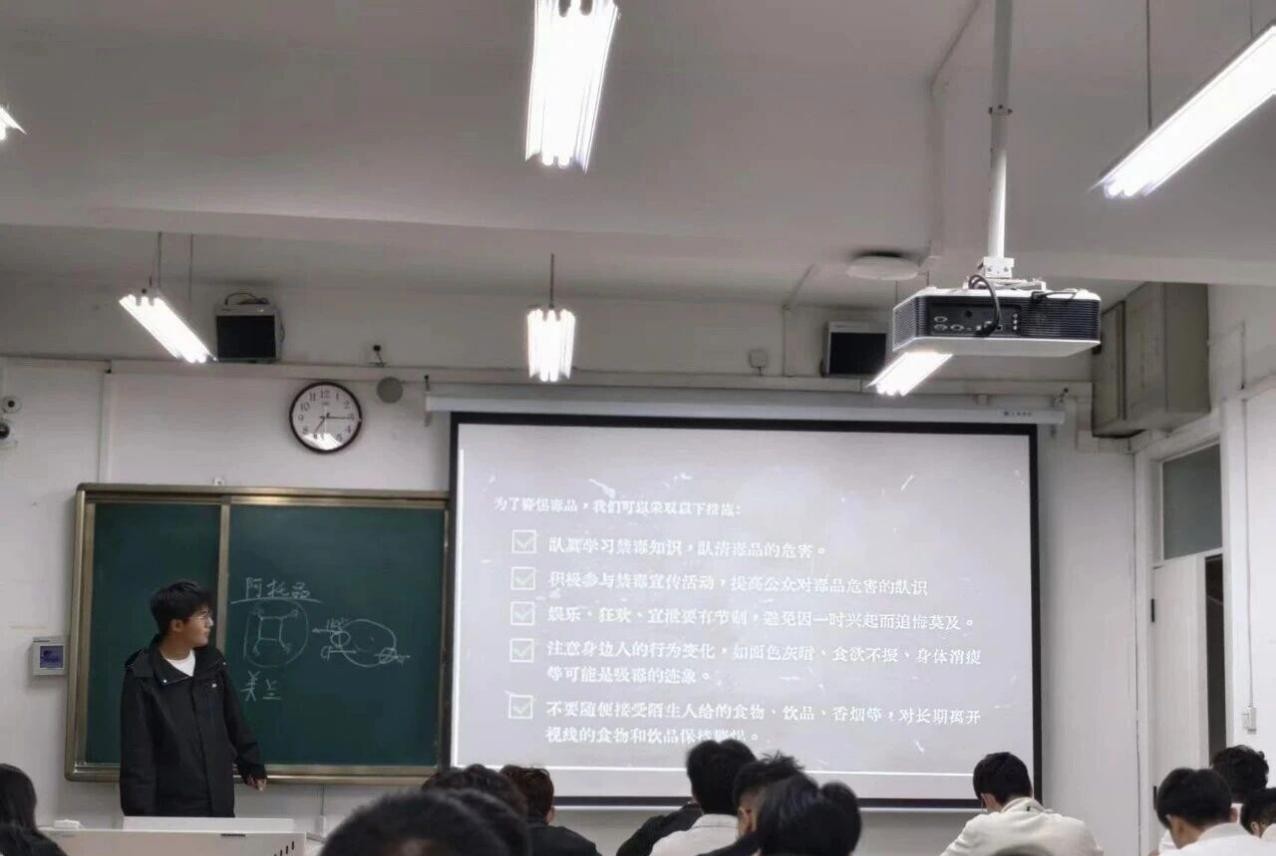 01670fb79a3a4fb6b84c9c80d39c4dfc.jpg